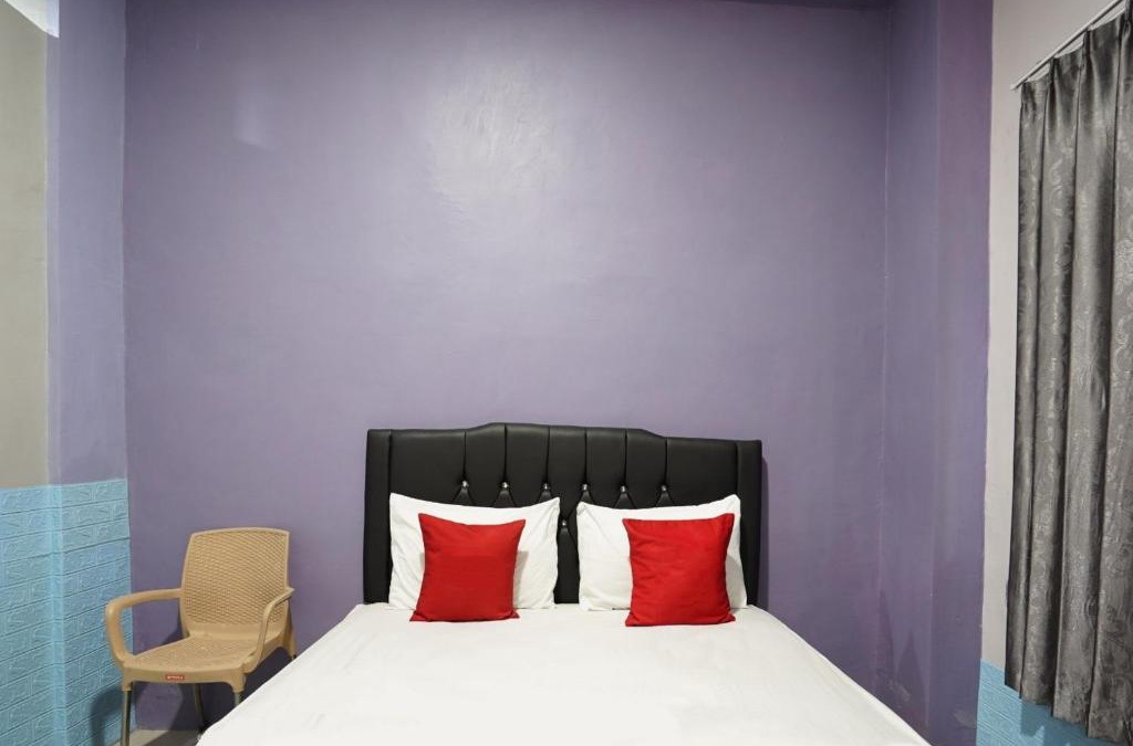 Babat Hotel | FA Homestay Syariah at Babat Lamongan Mitra RedDoorz