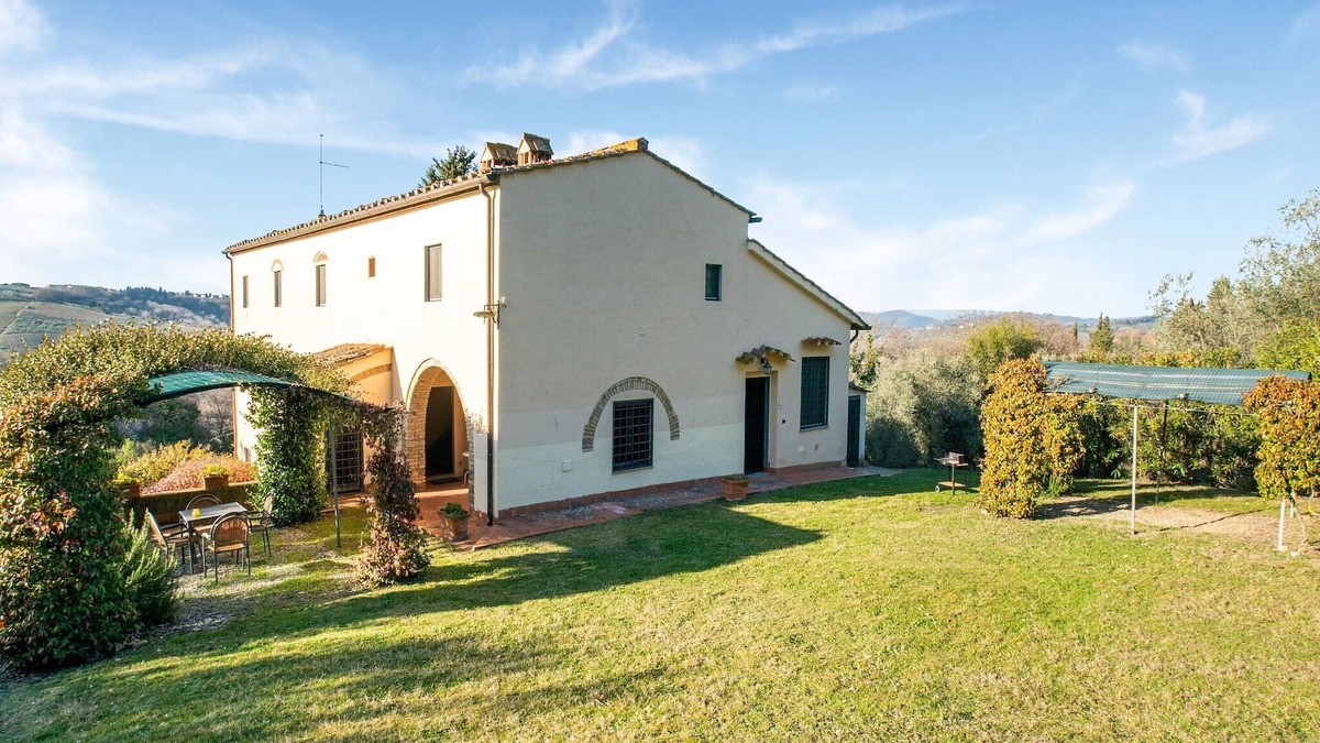 San Casciano in Val di Pesa House | Farmhouse in Tuscany with Vineyards