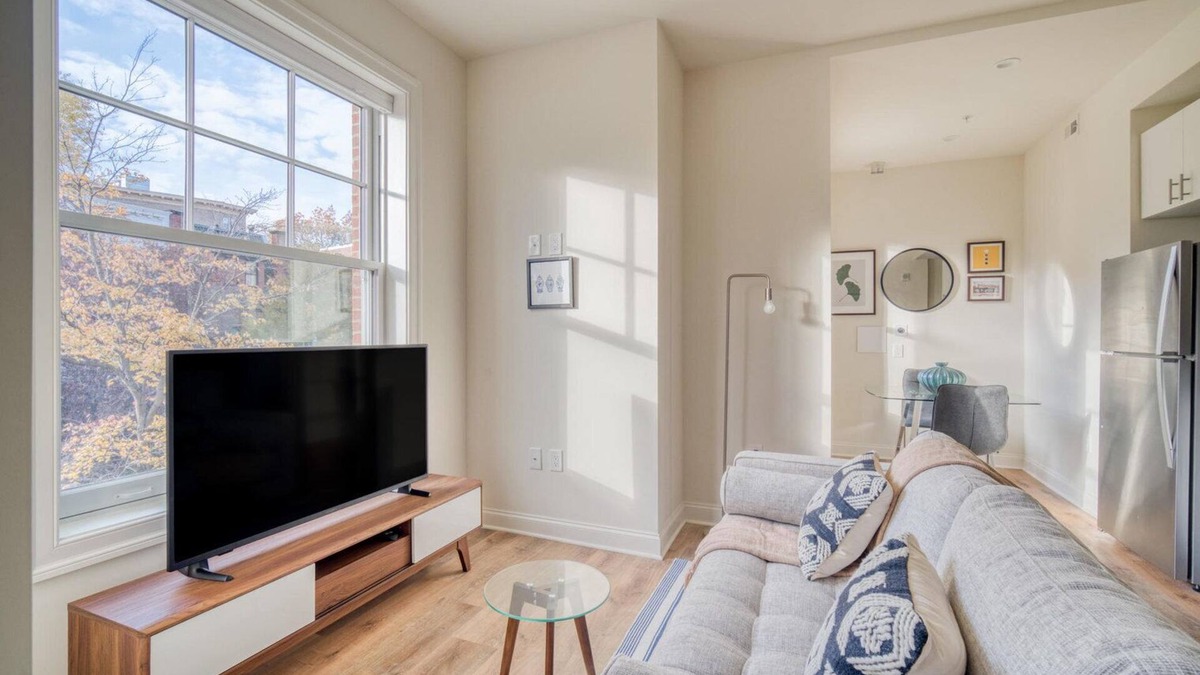 Dupont Circle Apartment | Fab Dupont Circle 1BR w/W/D, nr Nationals Park & Bars, by Blueground