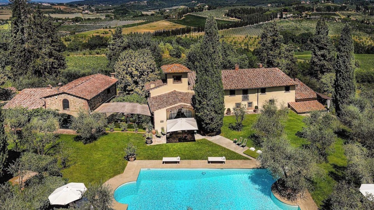 San Casciano in Val di Pesa Villa | FABULOUS 9BR-8.5BA VILLA W PRIVATE HEATED POOL, IN PRIME LOCATION NEAR FLORENCE!