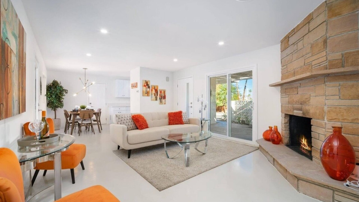 Cathedral City Cove House | Fab Mid Century Cathedral Cove Pool Home with Stunning Mountain Views