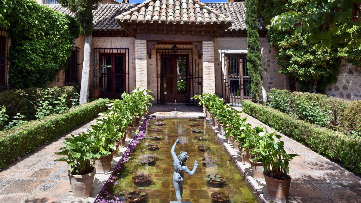 Toledo City Center House | FAB PALACE WITH IMPRESSIVE VIEWS, GARDEN, POOL BEHIND TOLEDO CATHEDRAL