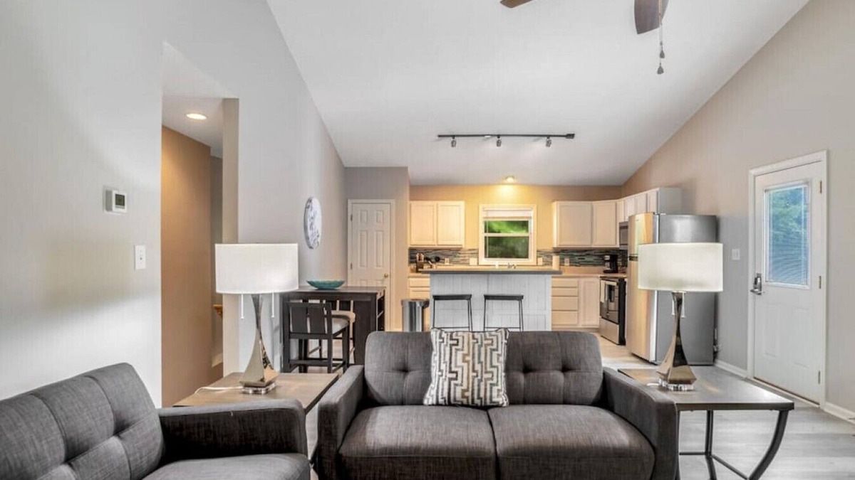 Royal Pines House | Fab South Asheville Townhome Hot Tub Pet Friendly