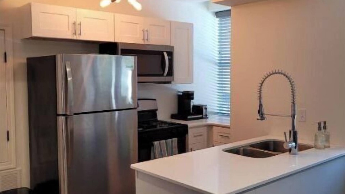 Greater Belhaven Apartment | FAB Studio Near Capitol, Hospitals, & Fair Grounds