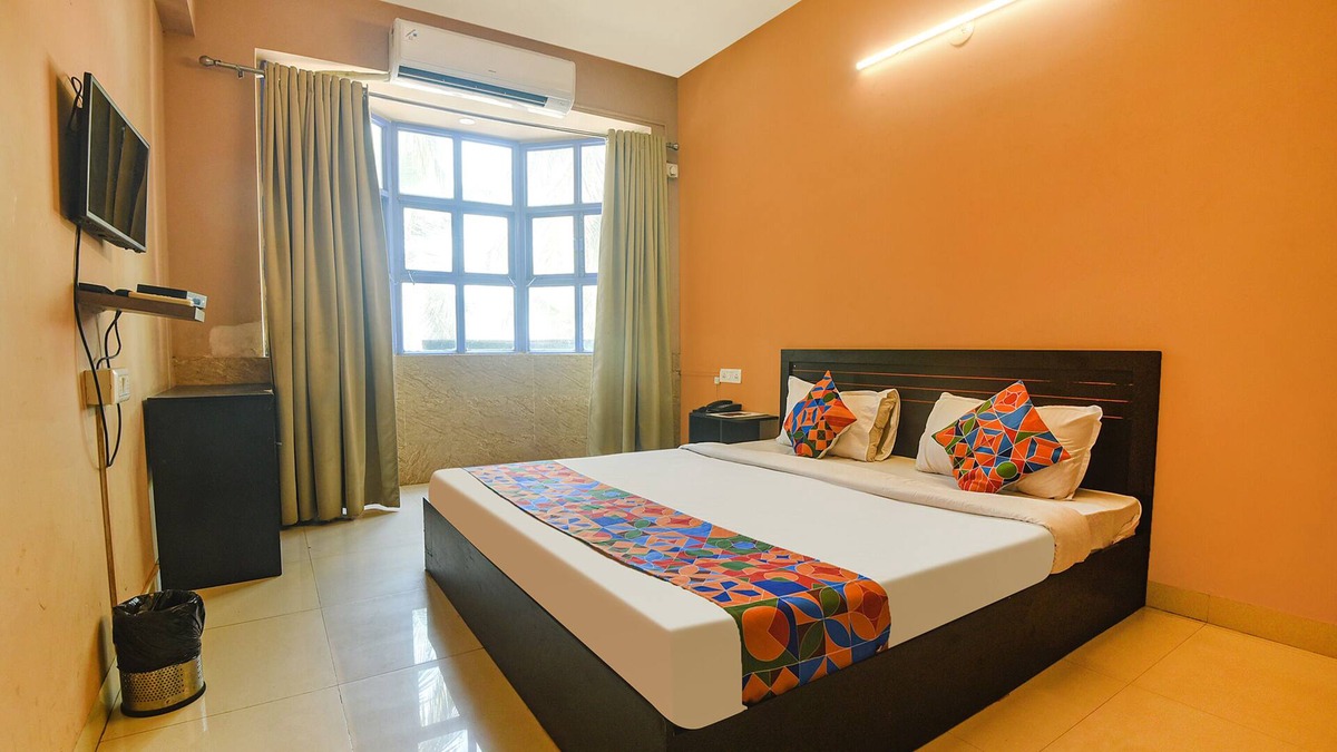 Nerul Hotel | FabEscape Aqualura Verem With Swimming Pool