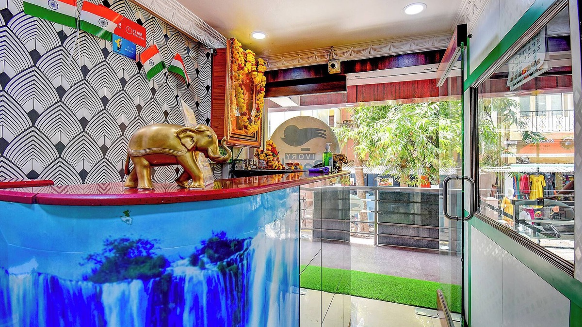 BTM Layout Hotel | FabExpress Ivory Pearl - Near Brookefield Main Gate