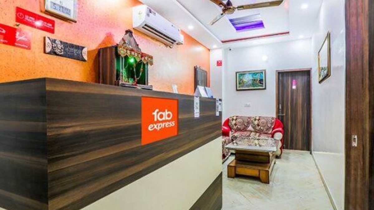 Sector 45 Hotel | Fabexpress Mayank Palace