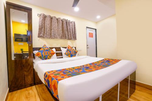 Goregaon West House | FabExpress Metro Galaxy Inn - Nesco Exhibition Centre