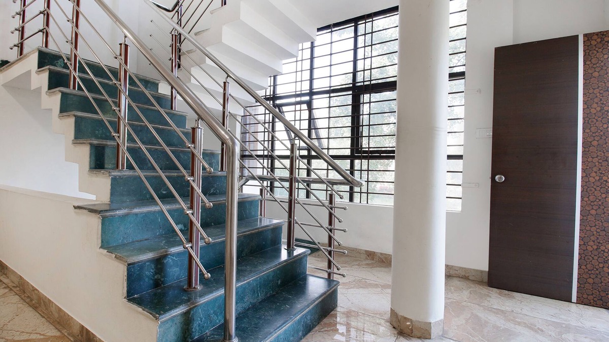 Goharganj Hotel | Fabexpress Yuvan