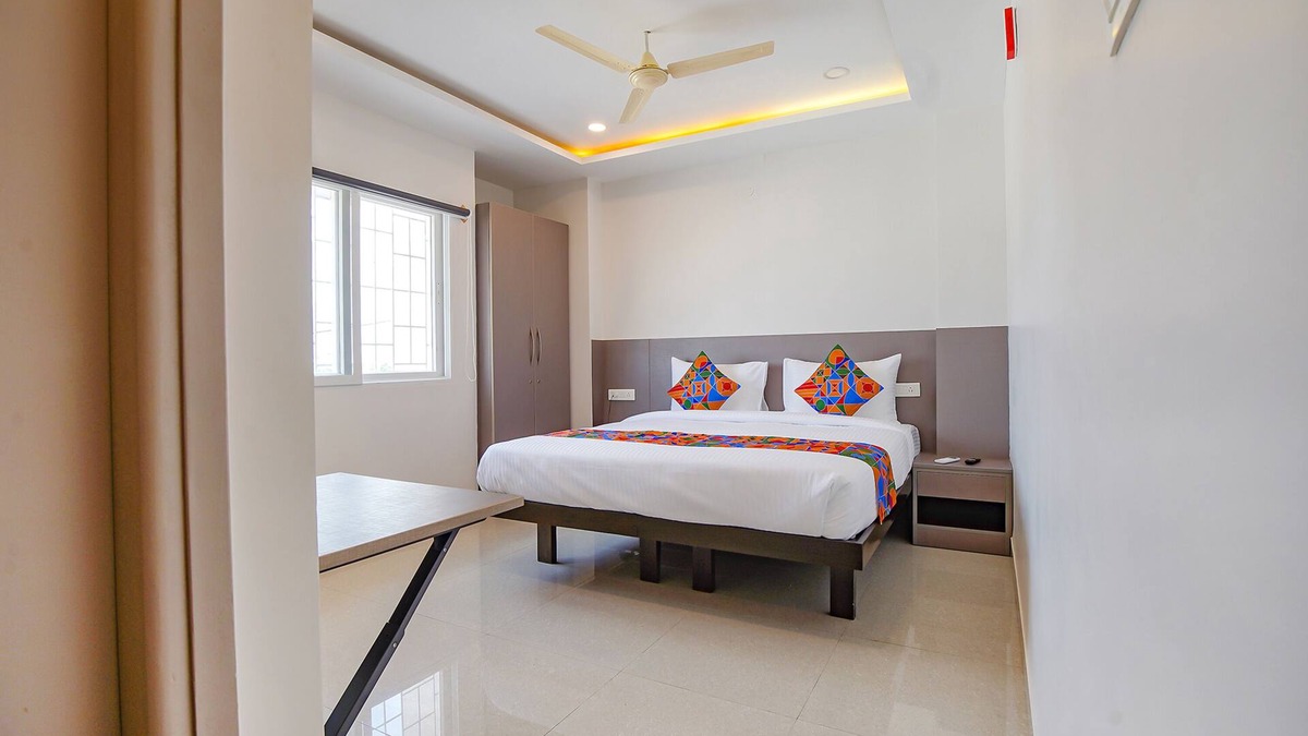 Kadubeesanahalli Hotel | Fabhotel Athasri Inn