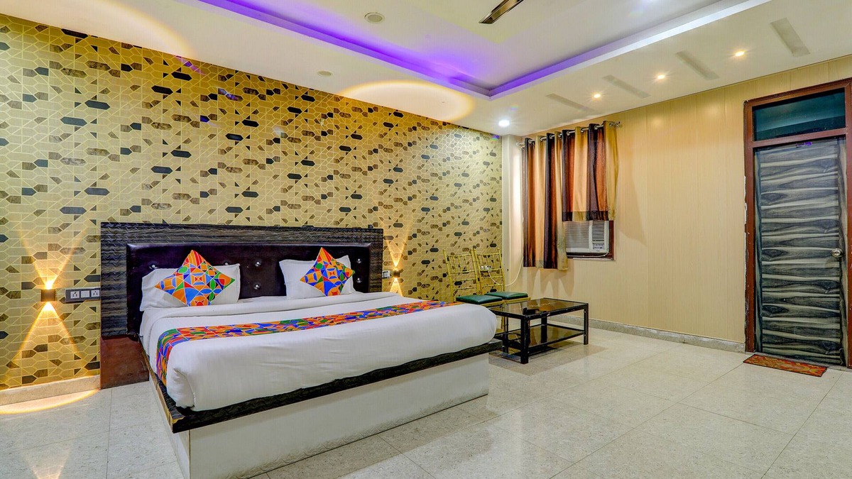 Kalyanpur Hotel | Fabhotel Gold Galaxy