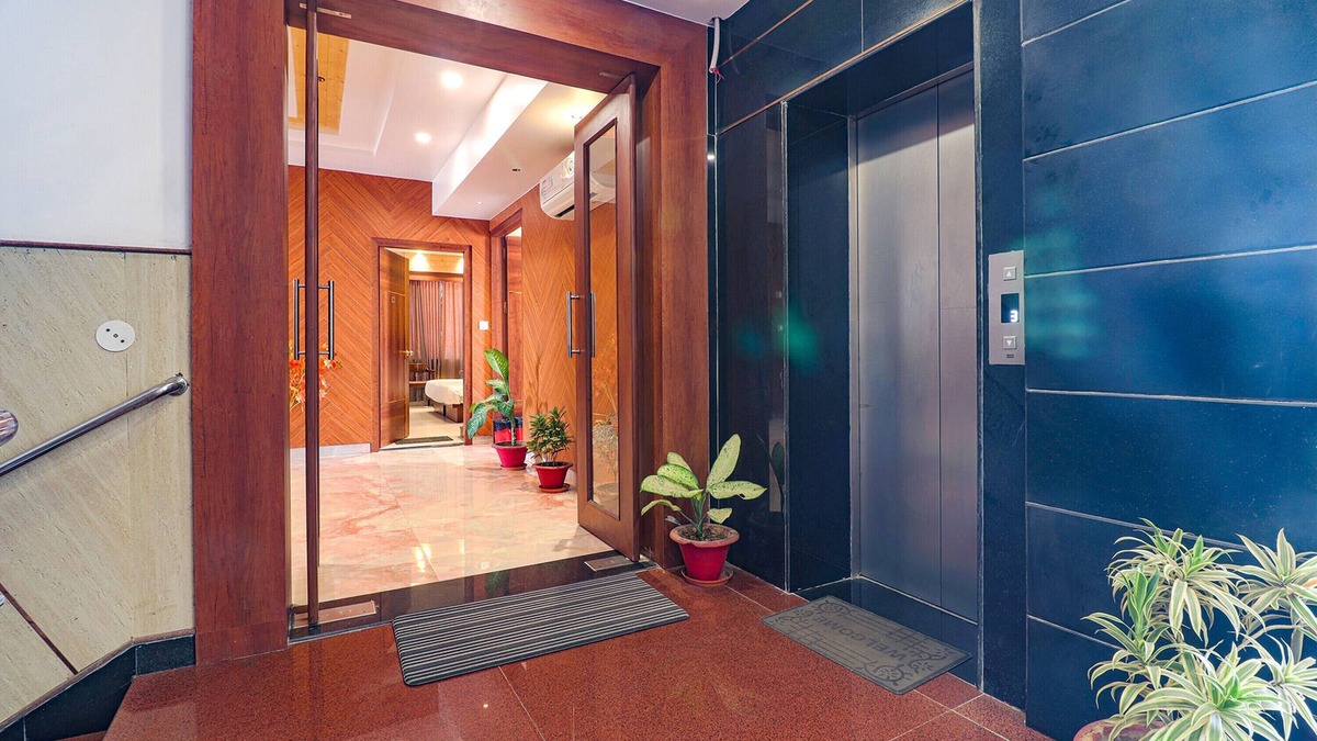 Danapur Hotel | Fabhotel Grand Arya