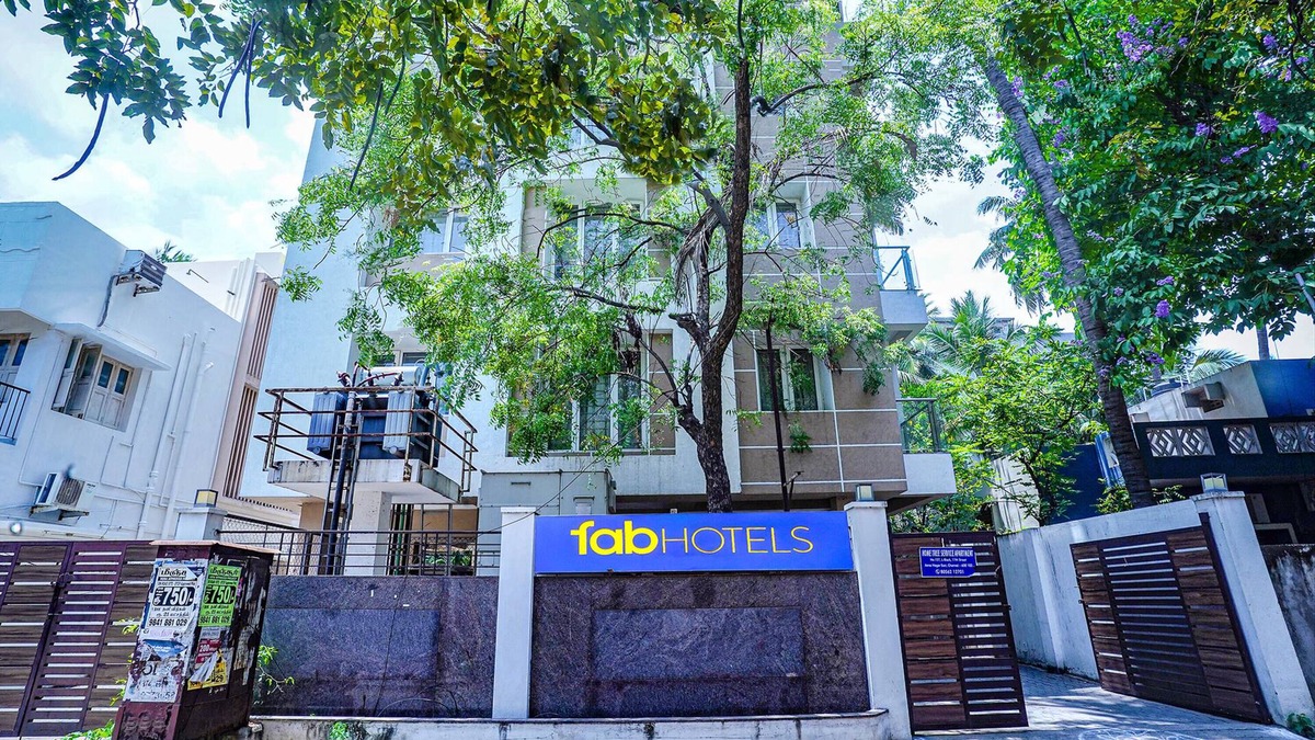 Perambur Purasavakam Hotel | FabHotel Home Tree Service Apartment