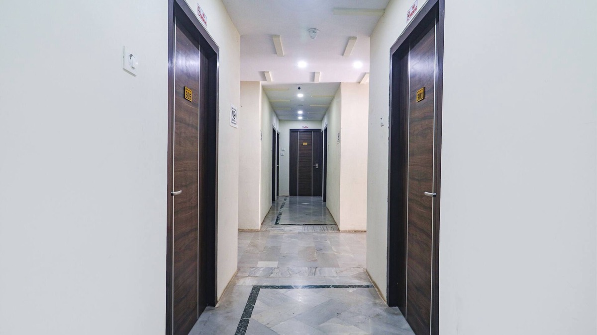 MVP Colony Hotel | Fabhotel Lotus Park