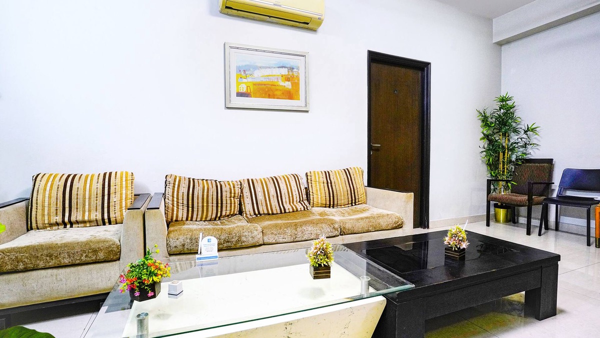 Bandra East Hotel | FabHotel Mumbai Corporate Apartments Bandra