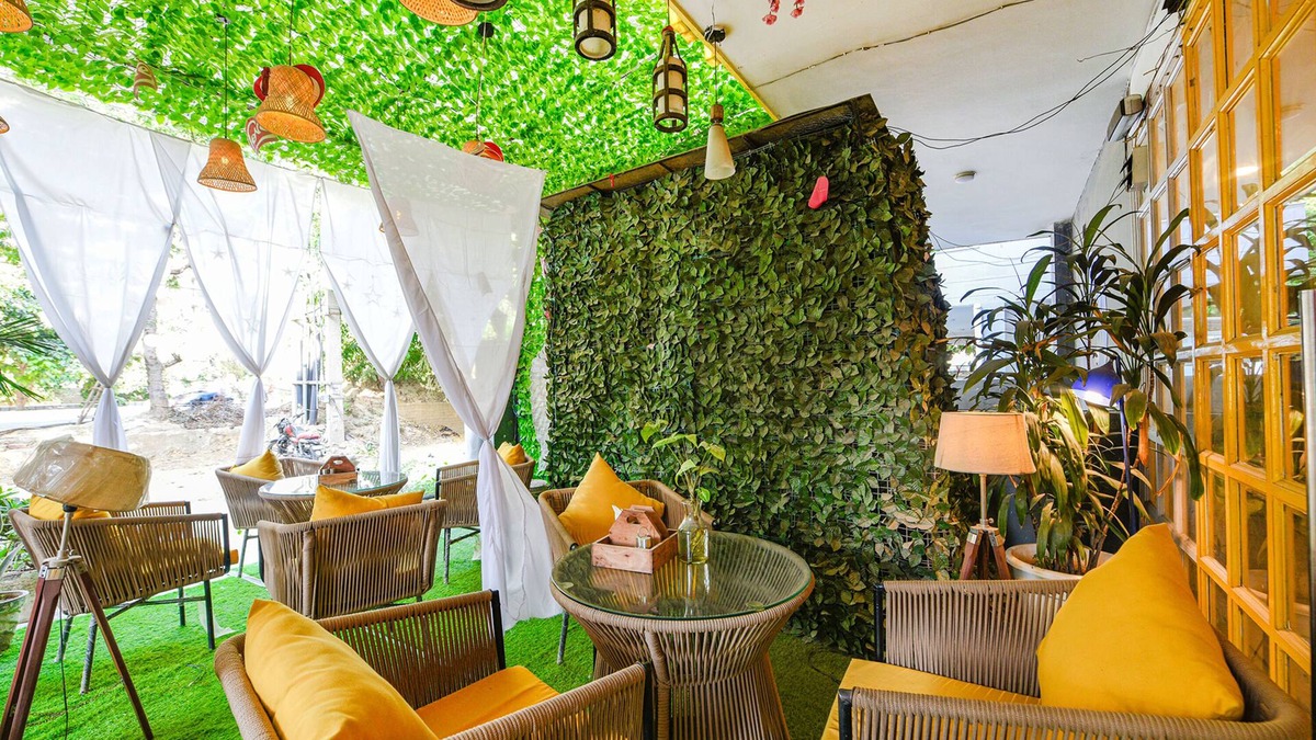 Gurugram Hotel | Fabhotel Old Maple Leaf