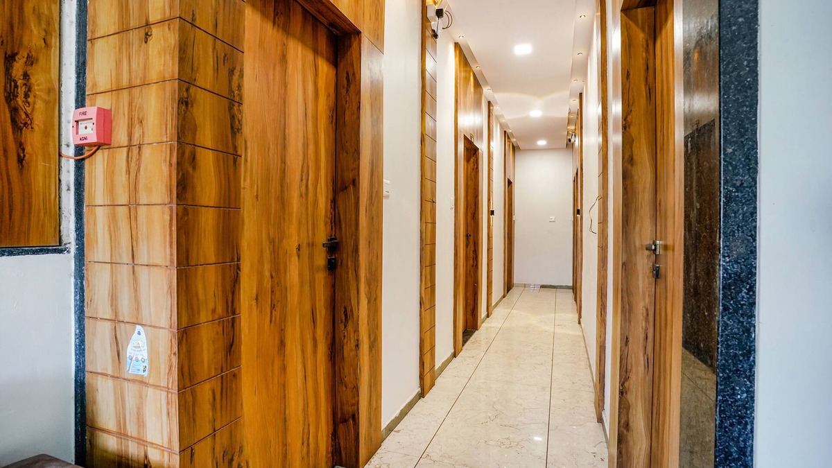 Dumas Hotel | Fabhotel Prime Dumas