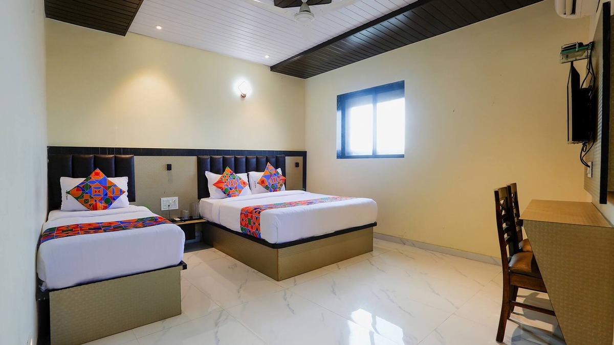 Dharavi Hotel | Fabhotel Prime Land