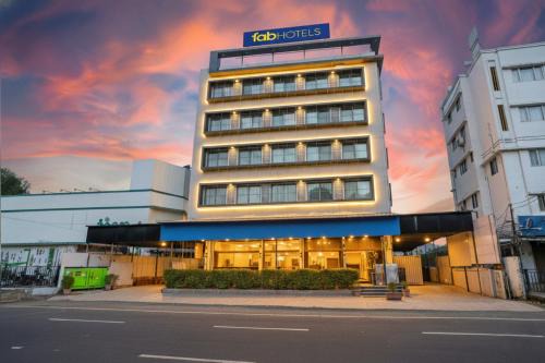 Nashik Hotel | FabHotel Prime Majhali