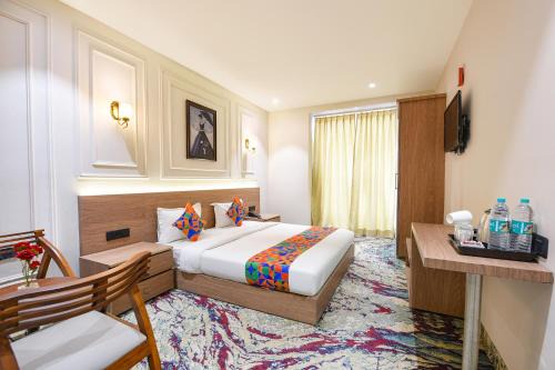 Anand Vihar Hotel | FabHotel Prime Siya Residency - Nr Karkardooma Metro Station