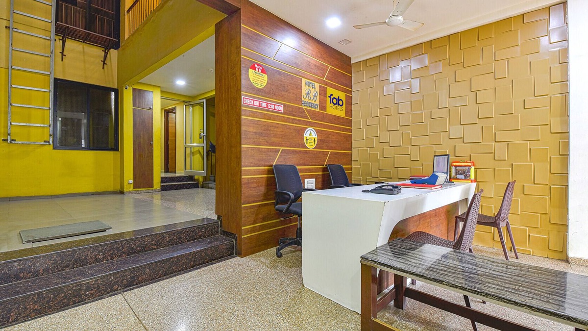 Surat Hotel | Fabhotel Rb Residency