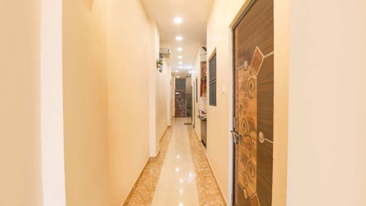 Haraiya Hotel | Fabhotel Rk Palace