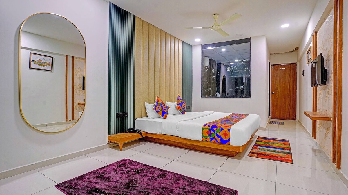 Rajkot Hotel | FabHotel Royal Manor - at Hospital Chowk