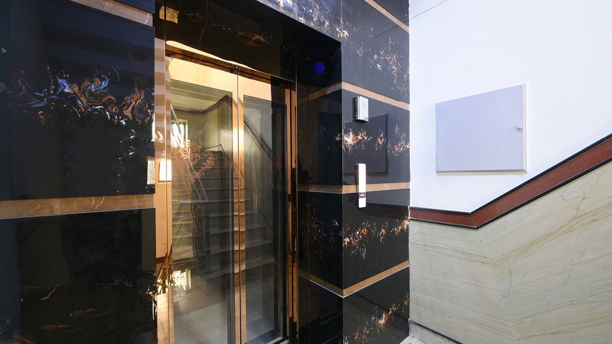 Anand Vihar Hotel | Fabhotel Rudraksh Residency