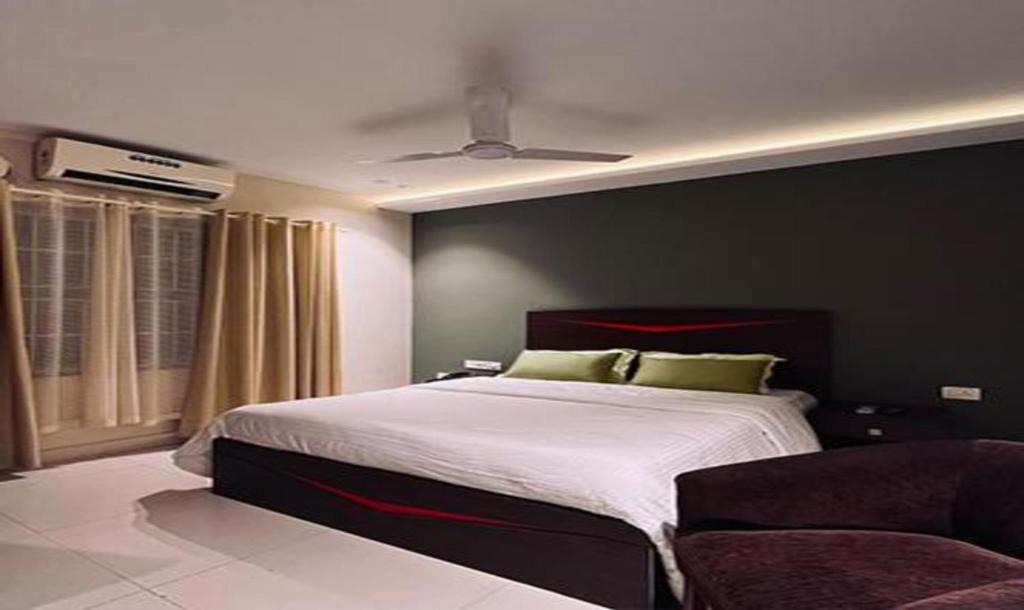 Royapettah Hotel | FabHotel Sea Queen Residency