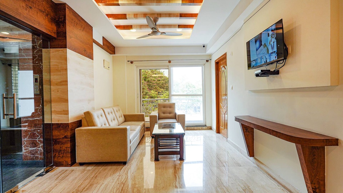 Jayanagar Hotel | FabHotel Shakthi Suites
