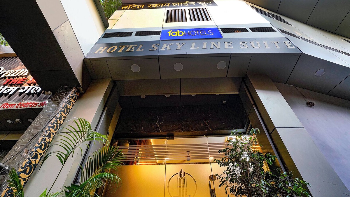 J B Nagar Hotel | Fabhotel Skyline Suite