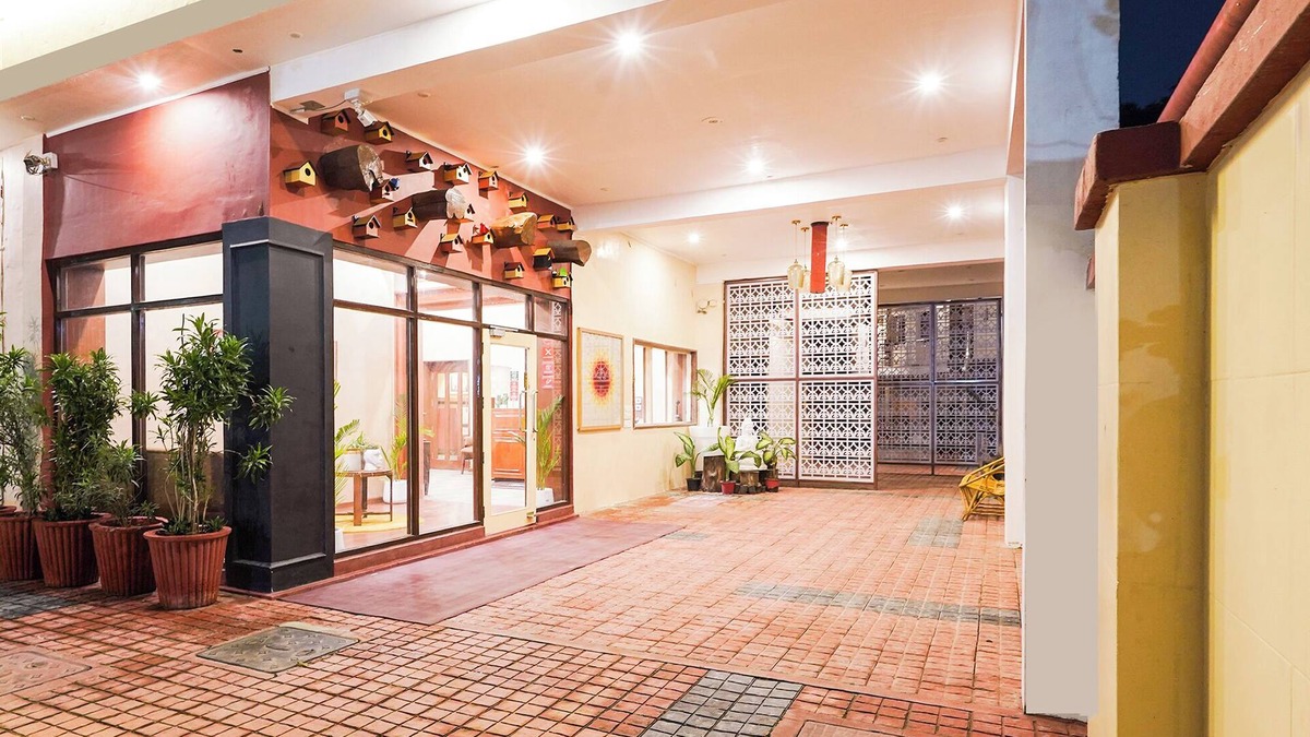 Agra Hotel | FabHotel The Dayal