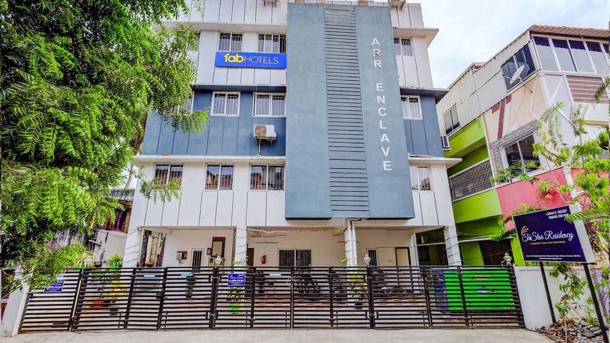 Tambaram Hotel | FabHotel Tristar Residency