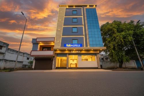 Kanpur Hotel | FabHotel TS Inn
