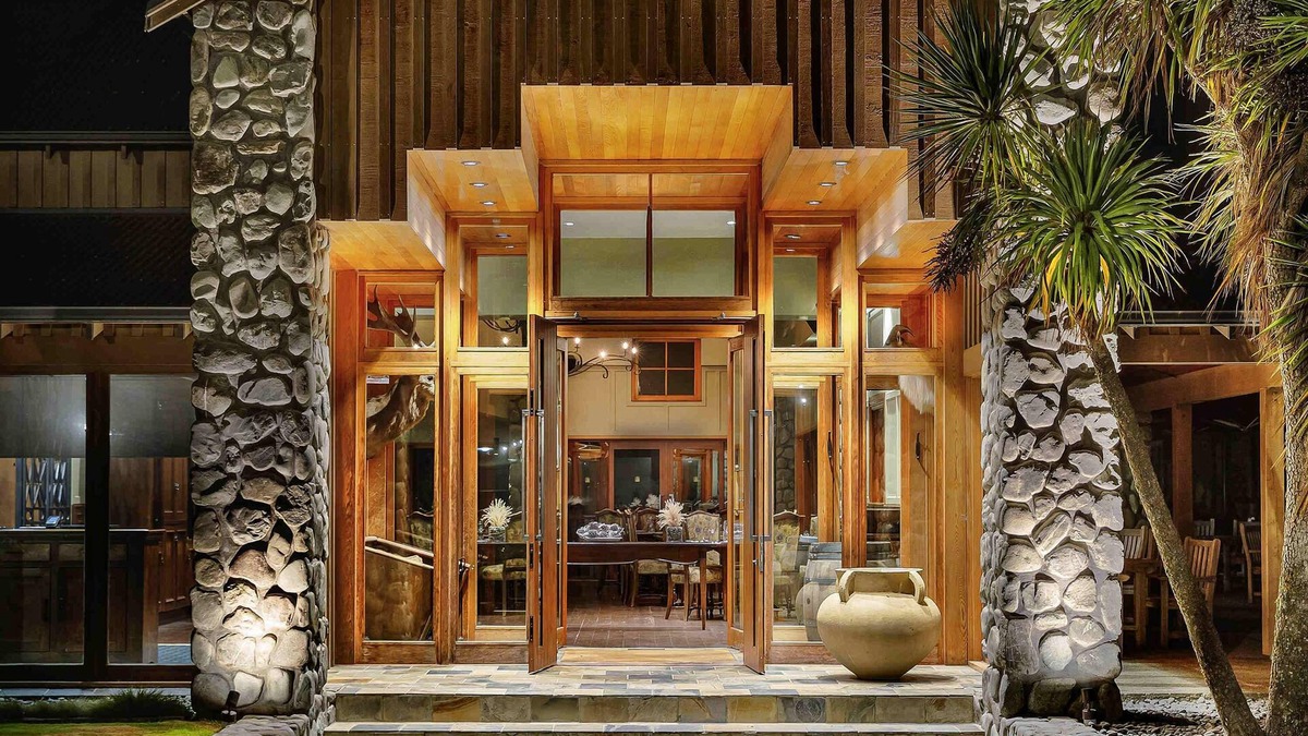 Windwhistle Hotel | Fable Terrace Downs Resort by Mgallery