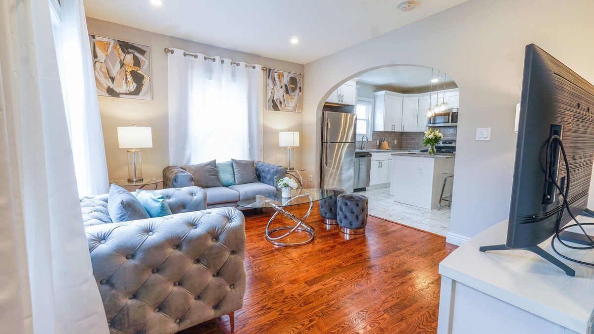 Montclair Apartment | Faboulous and Cozy Apartment in Montclair, NJ