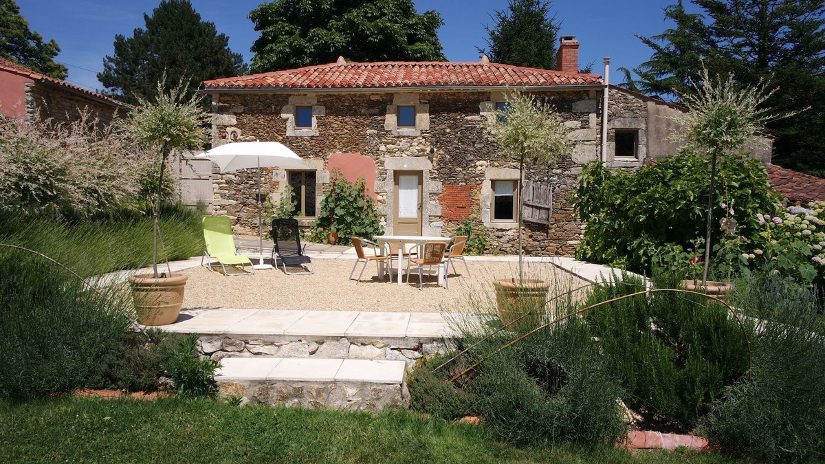 La Caillere-Saint-Hilaire Cottage | Fabulous character gite, recently renovated to a high standard