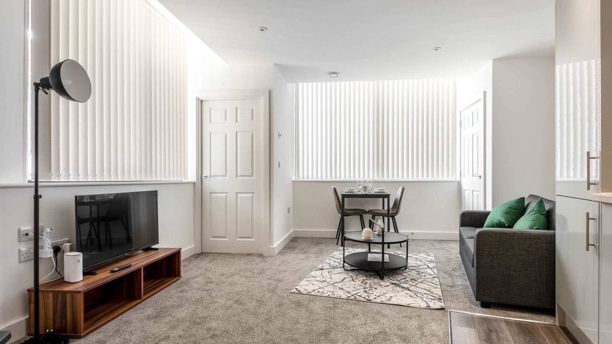 Rotherham Apartment | Fabulous 1 Bedroom Apartment in Central Rotherham