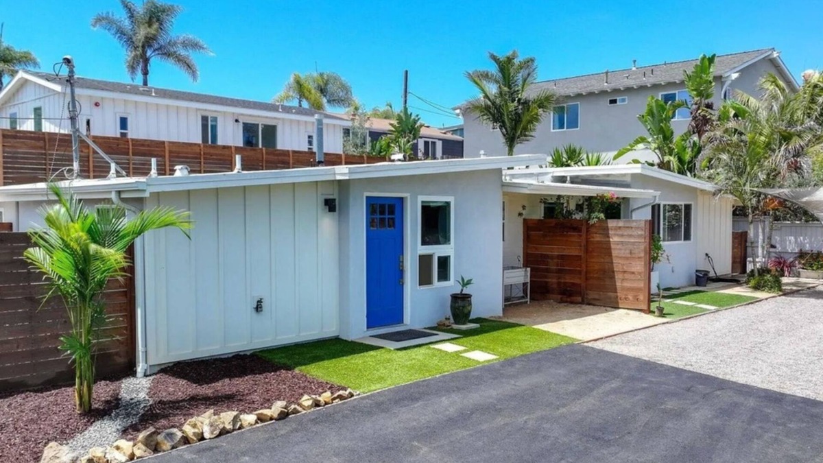 Leucadia House | Fabulous 1-bedroom bungalow-plex in Encinitas Leucadia