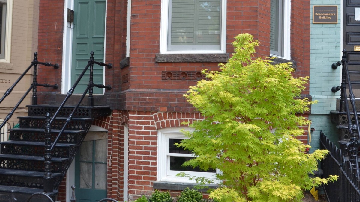Capitol Hill House | Fabulous 1890 Victorian home on Capitol Hill, only 100 steps to subway station!