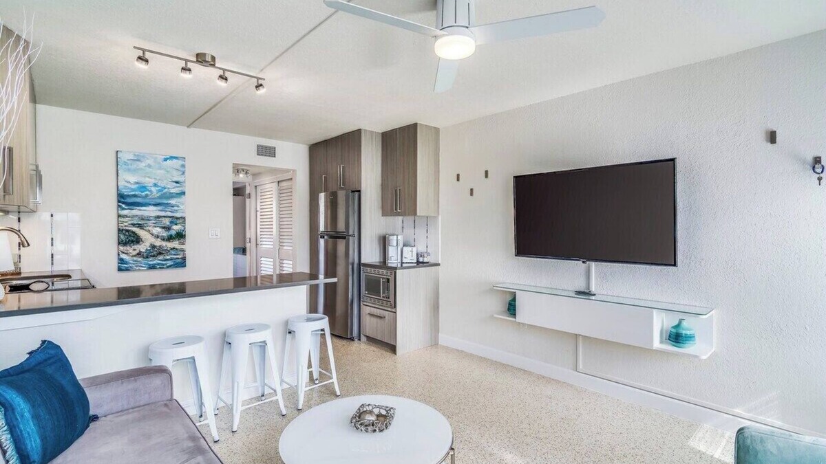 Winslow Reserve Apartment | Fabulous 1BR NEW Coastal APT Steps to the Beach! - Unit D