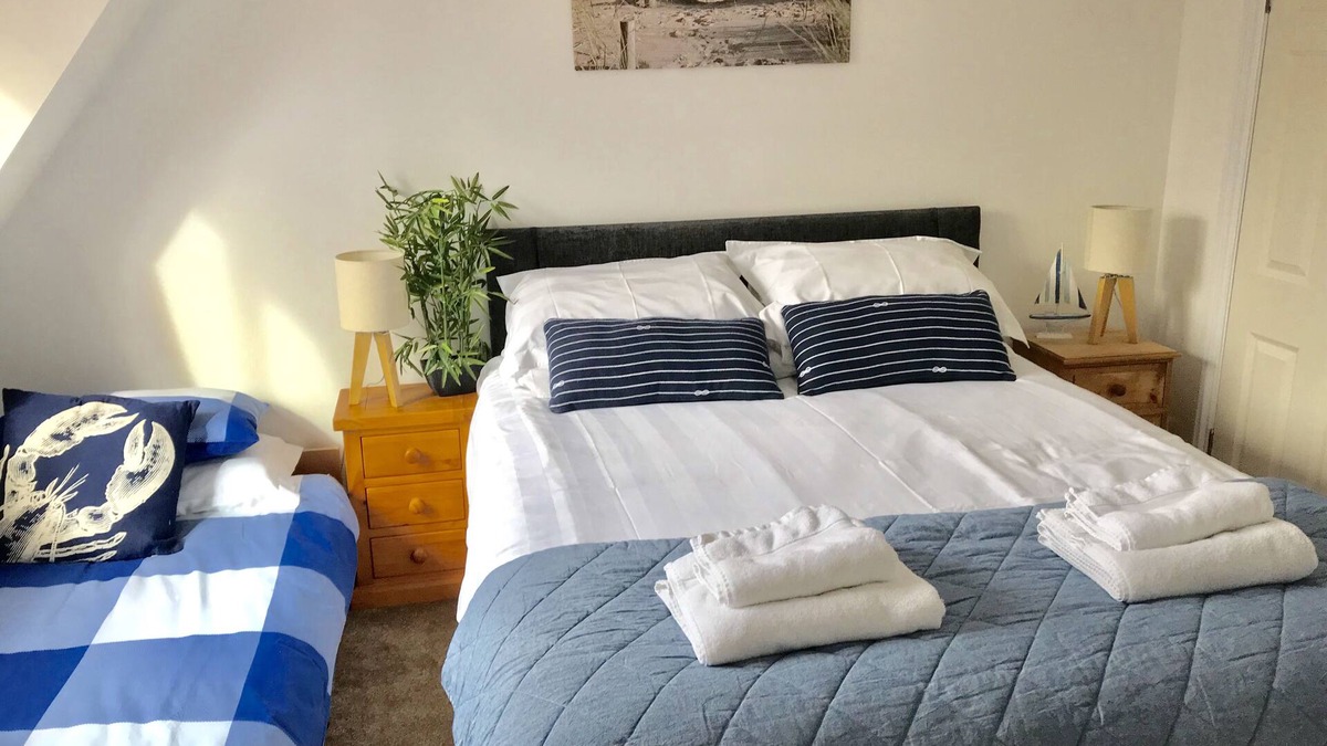 Warfield Apartment | Fabulous 2 bed apartment, near Legoland, Ascot & Lapland UK, a Christmas must!