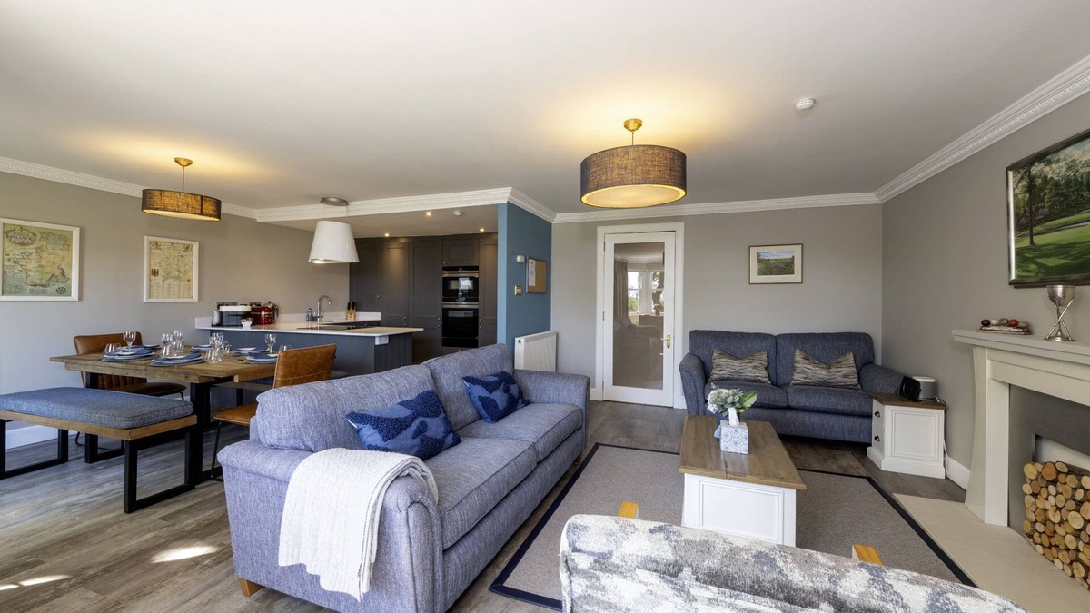 Leven Cottage | Fabulous 3 bedroomed apartment in the heart of Elie
