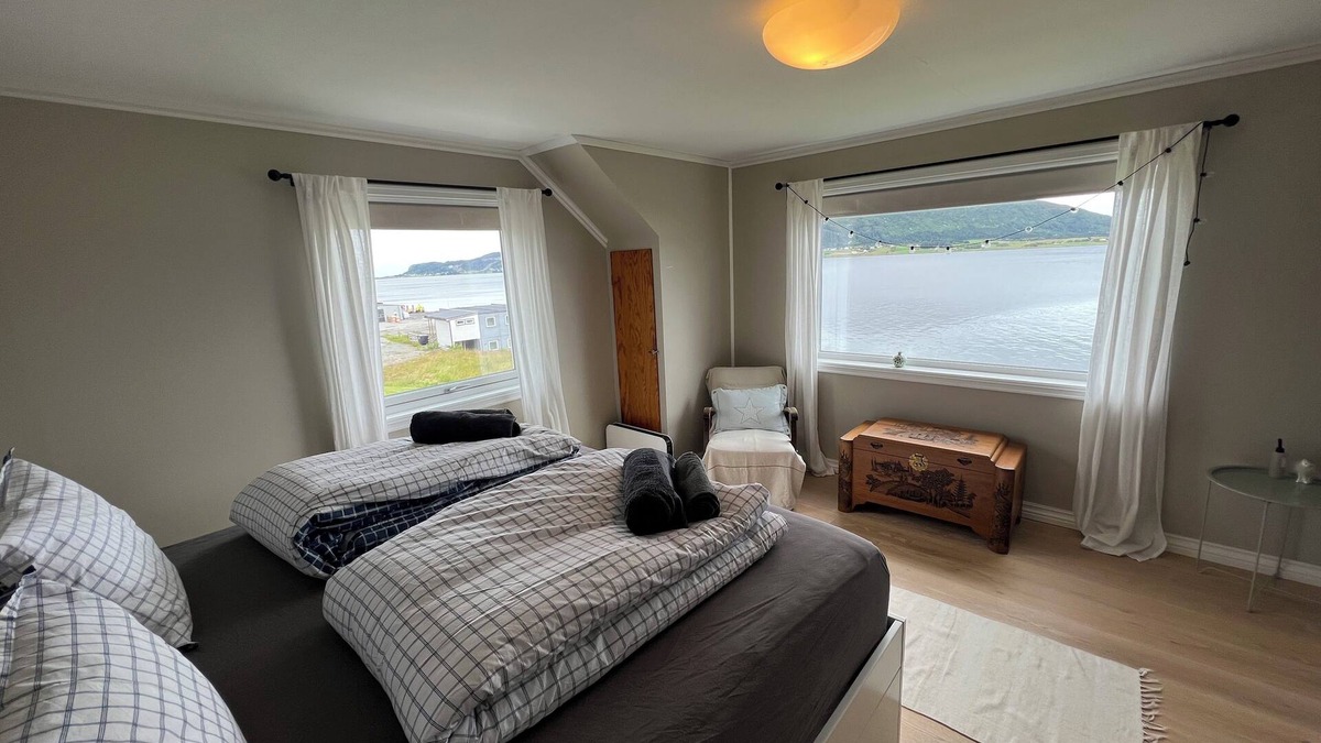 Haram Villa | Fabulous 4-bedroom villa with AC in Møre og Romsdal, boat available