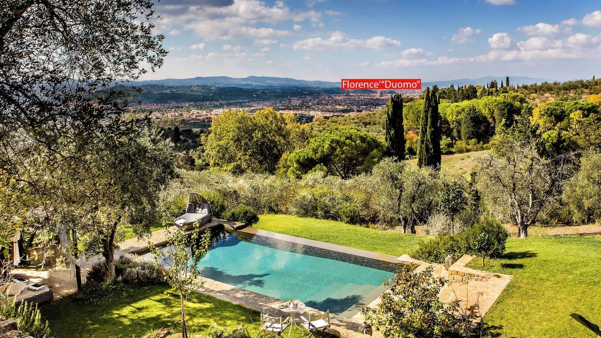 Settignano Villa | FABULOUS 4BD VILLA WITH MAGNIFICENT POOL & VIEWS, MINUTES TO DOWNTOWN FLORENCE!
