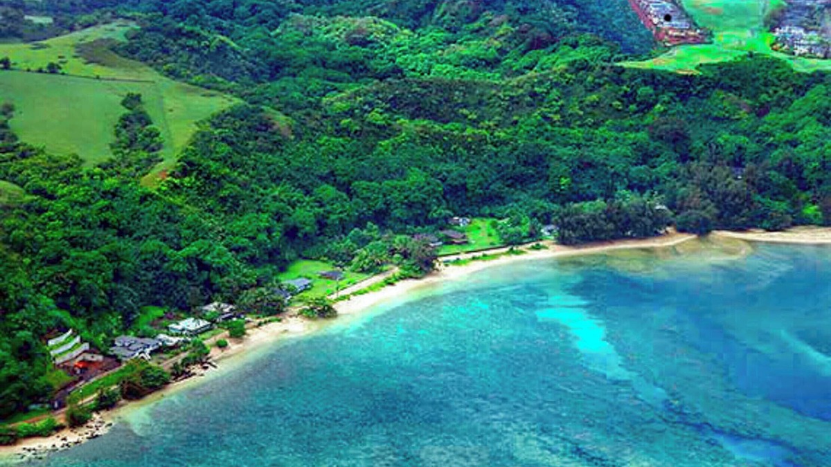 Princeville Condo | Fabulous 5 bedroom for 10 townhome above famous Anini Beach!