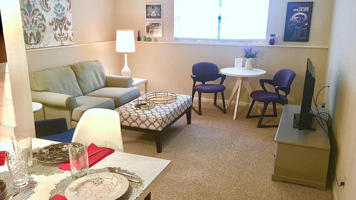 Manhattan Apartment | Fabulous Aggieville Hideaway - Convenient 1 bedroom next to KSU & Aggieville