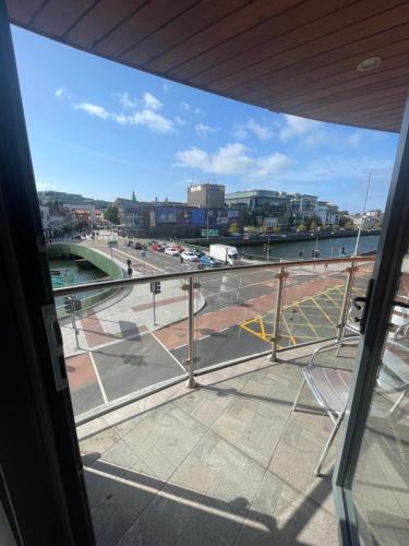 Victorian Quarter Apartment | Fabulous and Sunny 2 bed Apartment, in City Centre