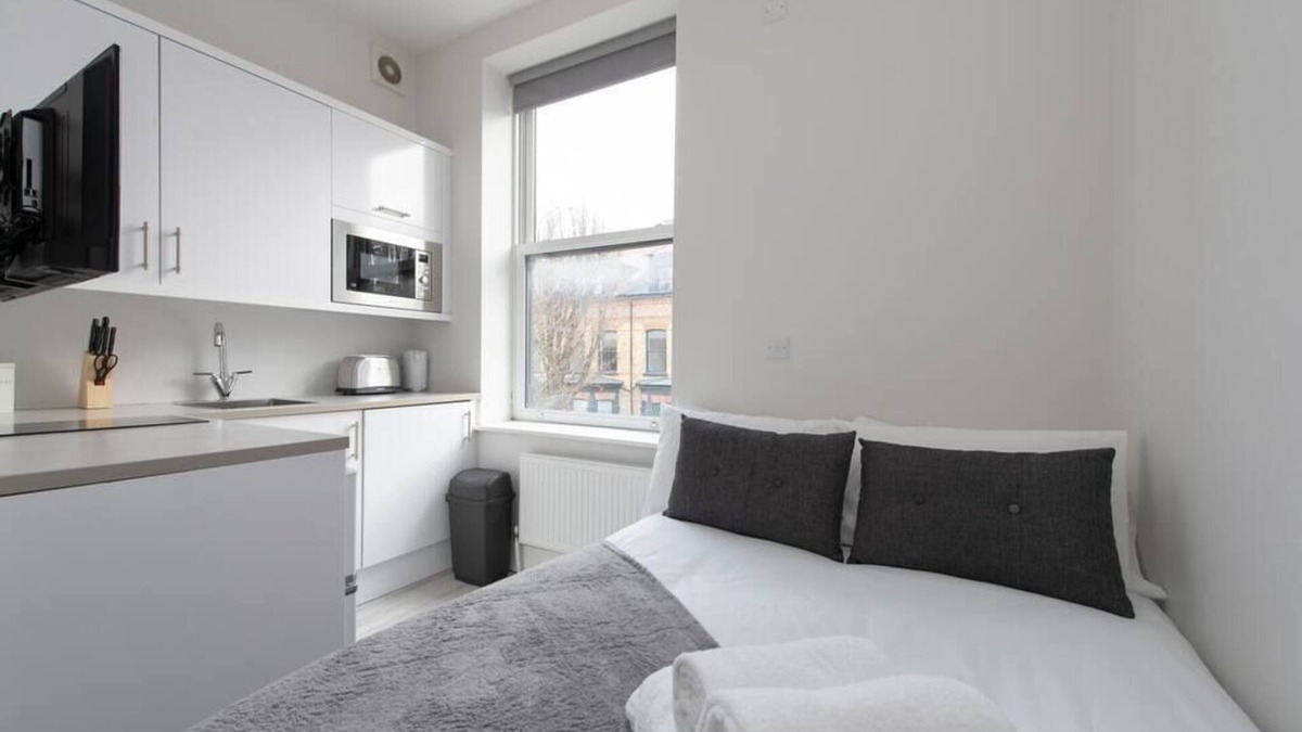 Brownswood Condo | Fabulous Apartment in Superb location