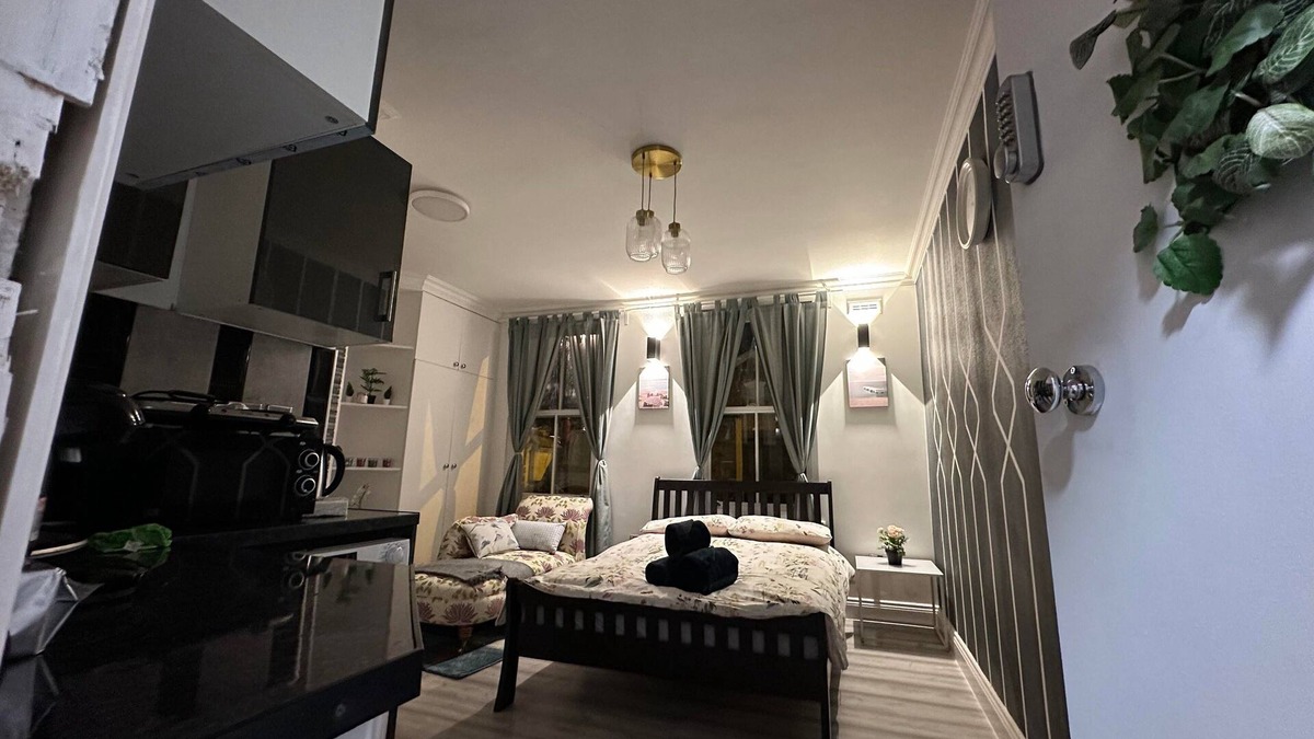 Acton Apartment | Fabulous Apartment to Acton Town